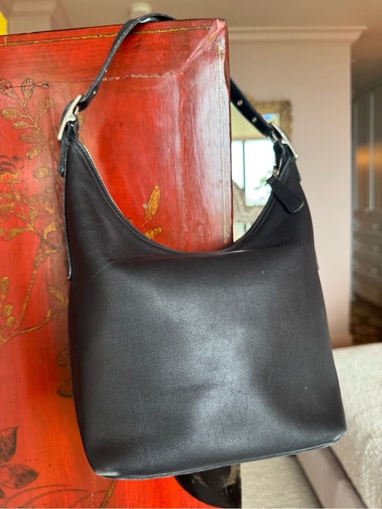 Coach Handbags - Vintage Coach Black Leather Hobo Shoulder Bag